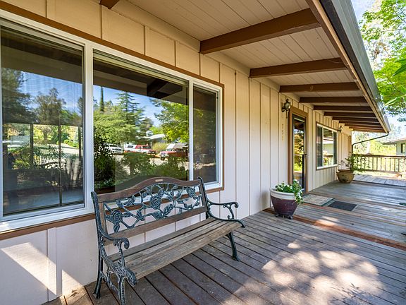 4th image of 750 Pioneer Ct