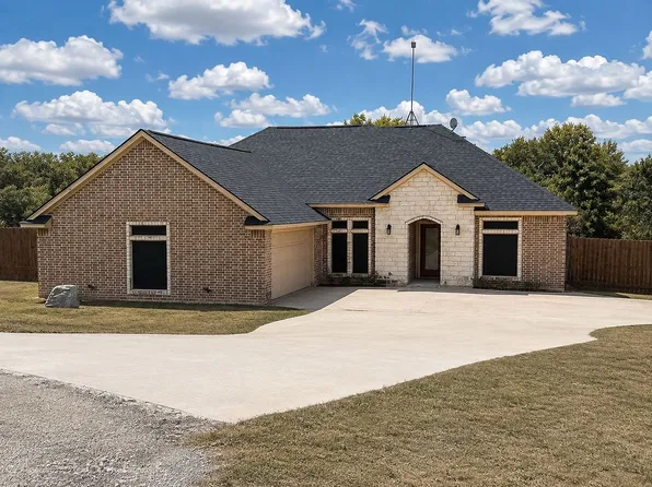 108 Tay Ct, Weatherford, TX 76088