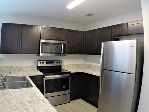 5th image of 31 Saint Augustine Way #31