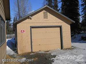 Detached Garage