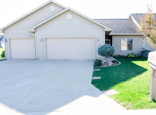 1332 Pintail Dr, Waterloo, IA 50702