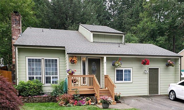 1st image of 607 Holly Ln