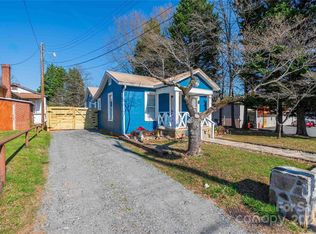 29 10th St SE, Hickory, NC 28602