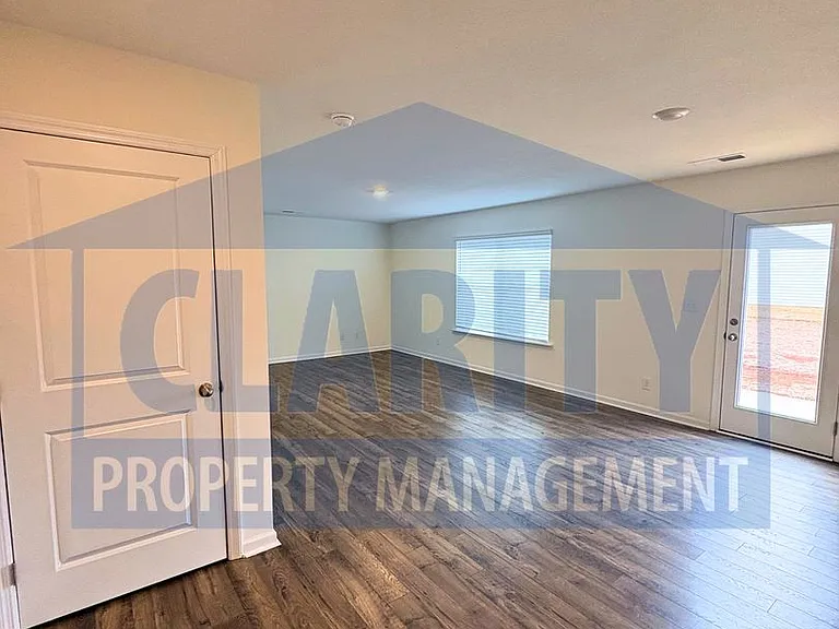 187 Lindsell Rd — Photo 9