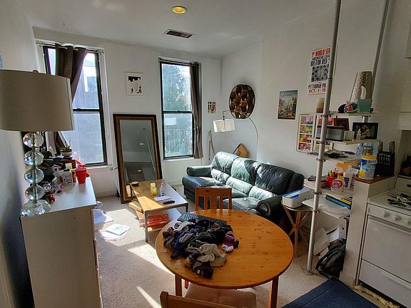 4th image of 546 Columbus Ave #2