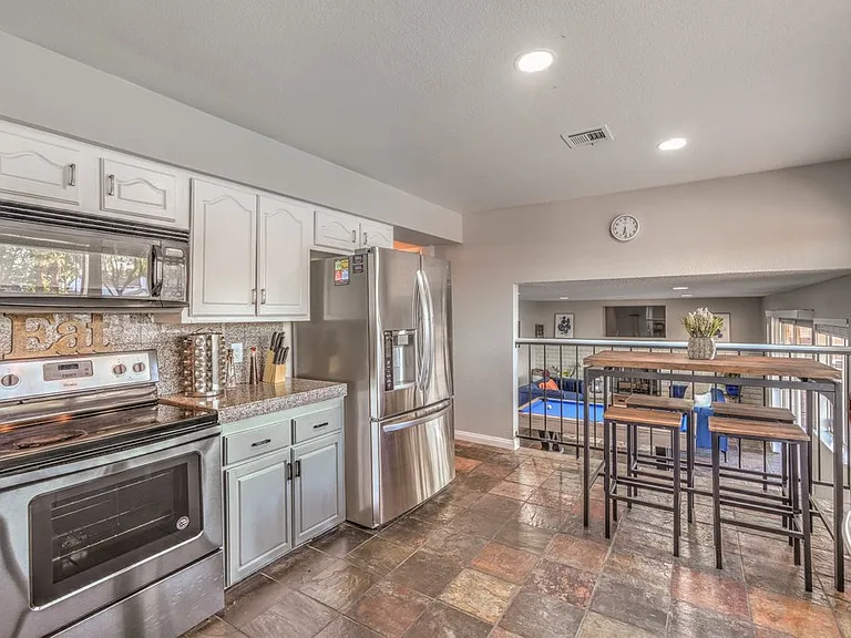 5198 Hibbetts Dr — Photo 46