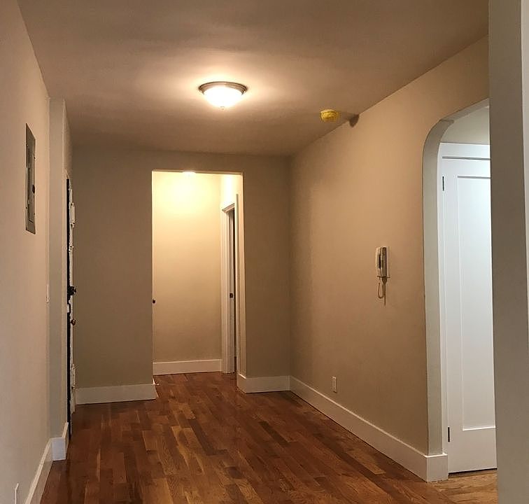 1st image of 4541 39th Pl APT 1D