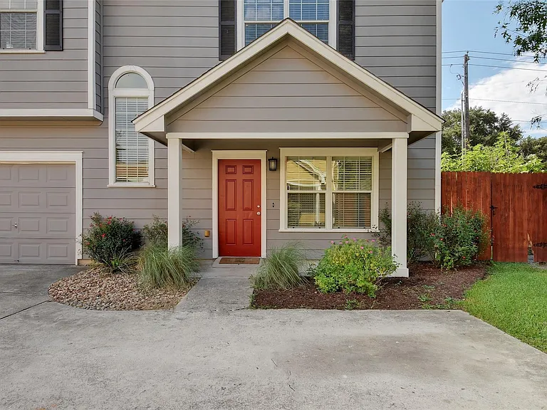 6011 Fairway St #2B — Photo 2