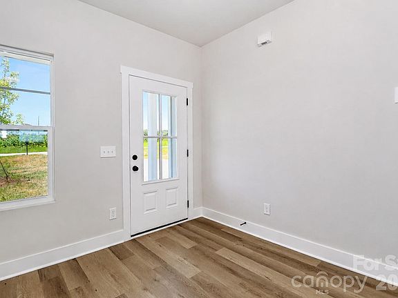 5th image of 107 Cain Rd