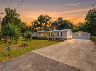 302 Butter Rd, Bonneau, SC 29431