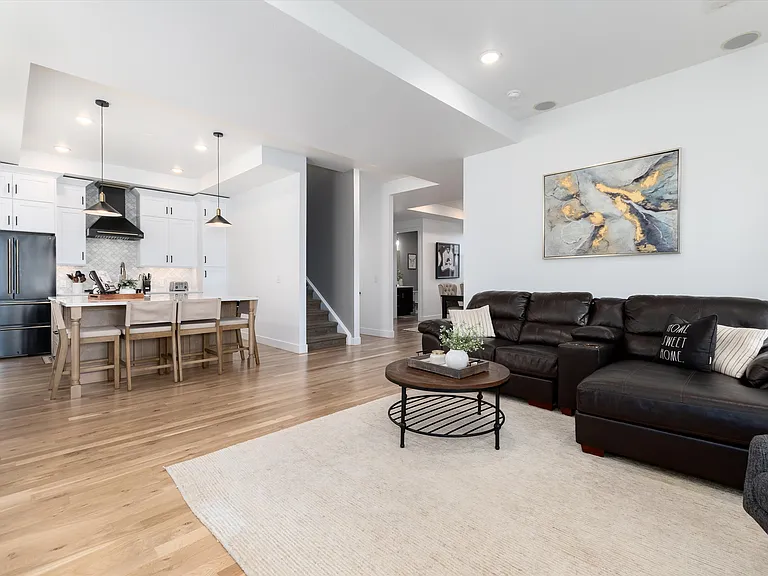 1733 Grove St #4 — Photo 6