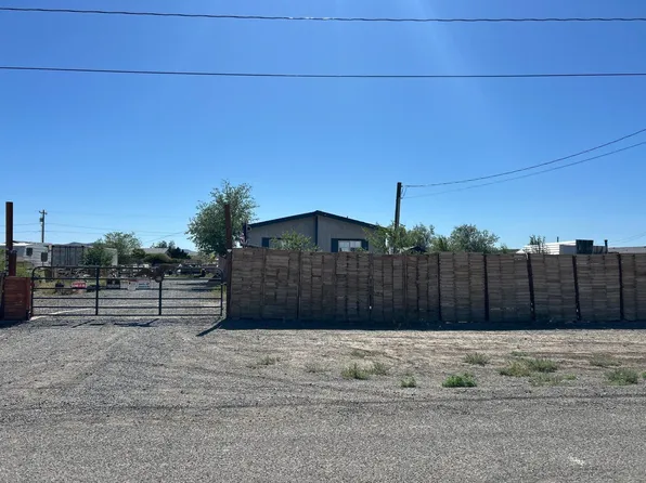 2940 Ramsey St, Silver Springs, NV 89429