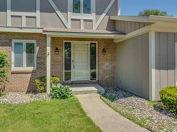 4th image of 3100 Crabtree Ln