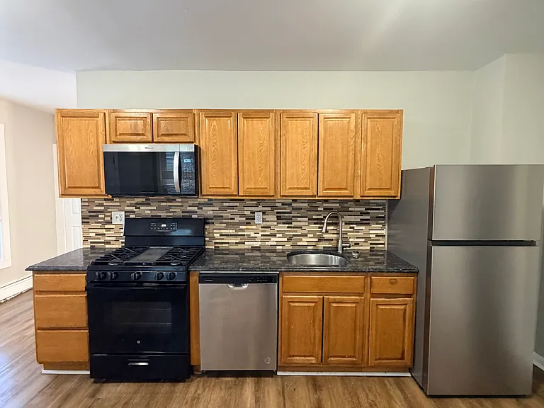 253 W Ivy St — Photo 7
