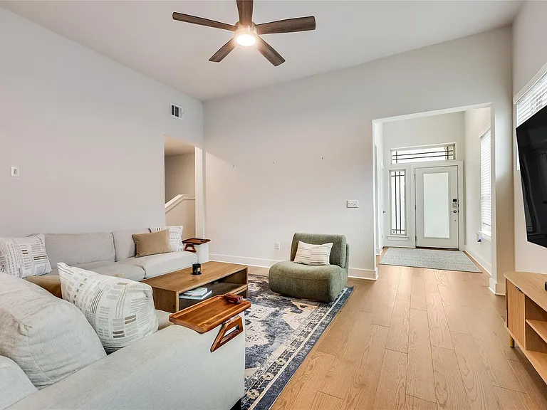 8608 McKamy Dr — Photo 7