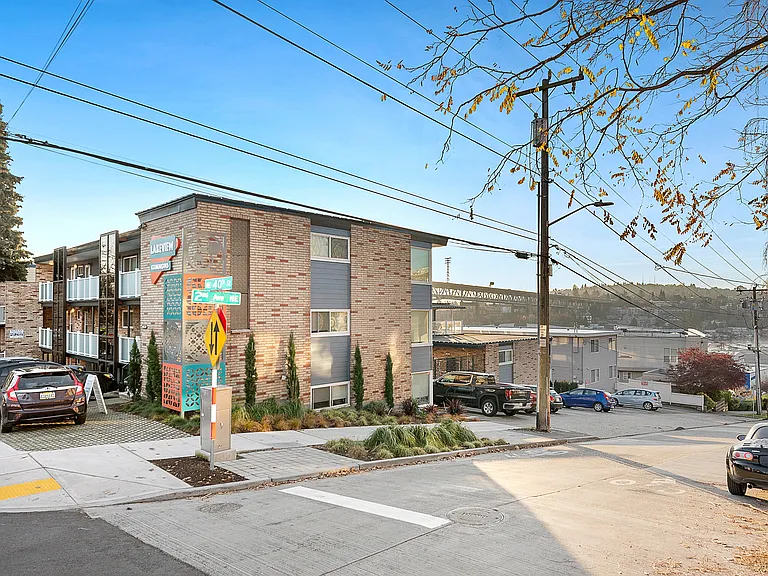 201 NE 40th St #101 — Photo 17