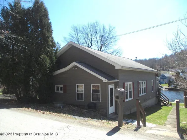 288 Lake Rd, Nicholson, PA 18446