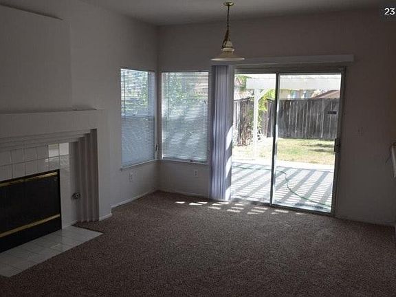 Family rm-dining rm