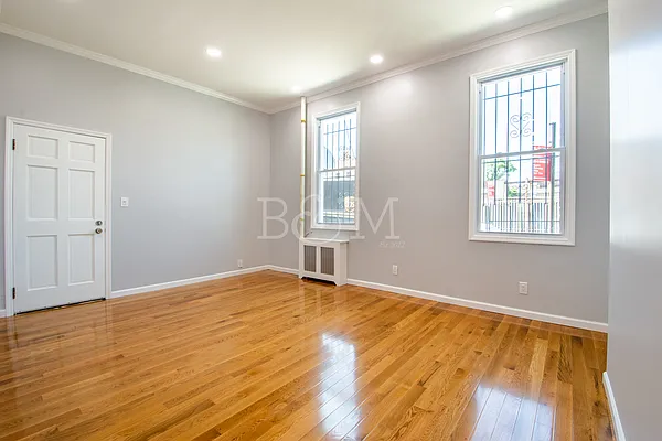 Rented by Brick&Mortar | media 10