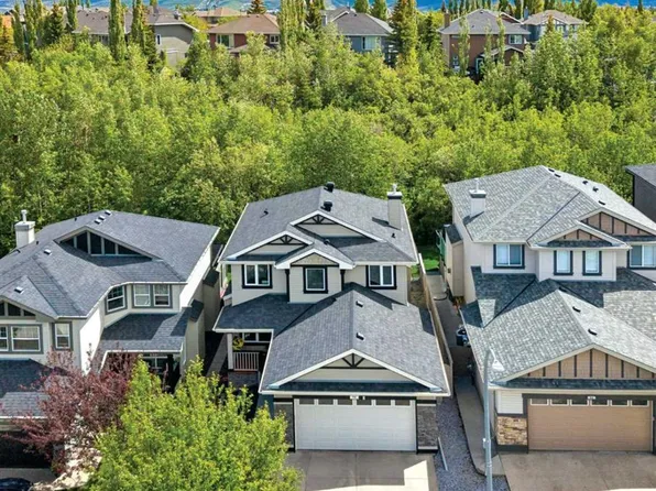 90 N Royal Oak Grv NW, Calgary, AB T3G 5L8