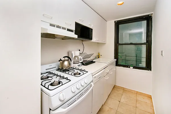 Rented by Compass | media 21