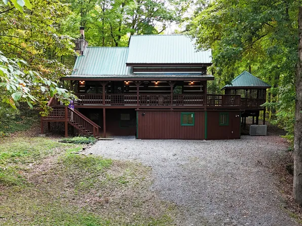 2213 E View Dr, Sevierville, TN 37876