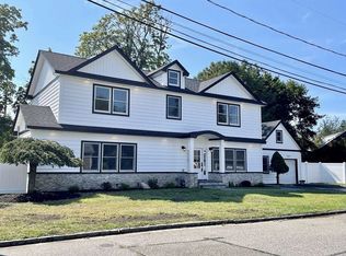 1 Baylis Pl, Syosset, NY 11791