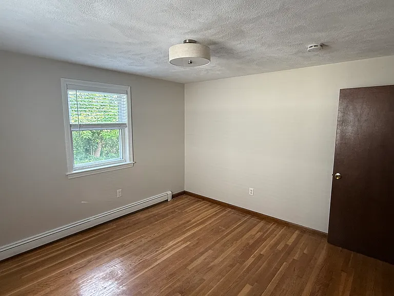 60 Summit St — Photo 11