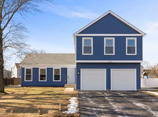 1918 Clydesdale Dr, Wheaton, IL 60189