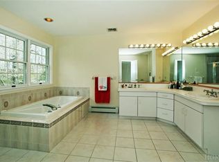 6 Tall Trees Ct, Katonah, NY 10536