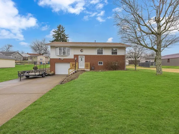 161 Maple Dr, Beaver, PA 15009