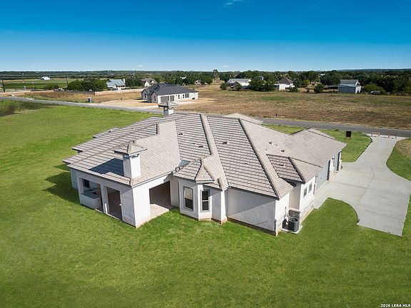5th image of 252 Venado Oaks