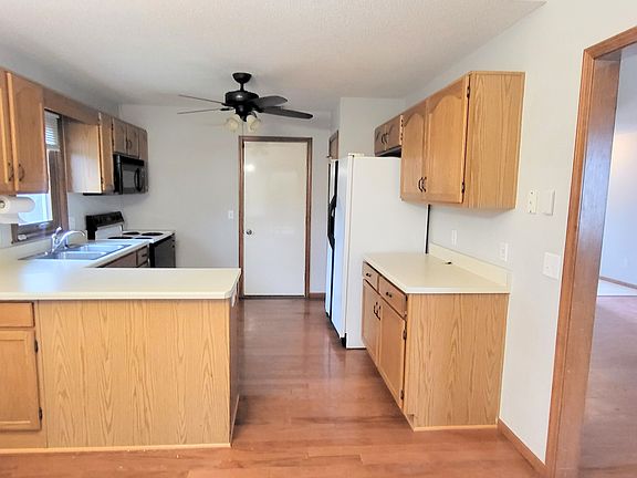 3rd image of 9205 Whispering Woods Dr