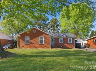 6814 Starcrest Dr, Charlotte, NC 28210