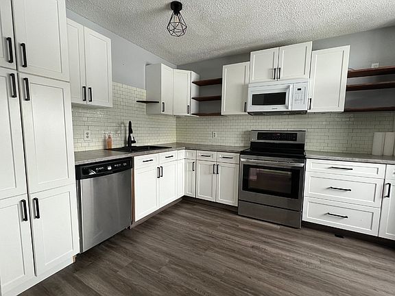4th image of 7812 Cedarwood Park