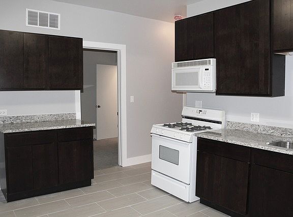 2nd image of 5250 W Waveland Ave #G