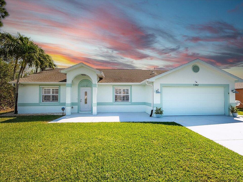 1st image of 1342 SW Halford Avenue