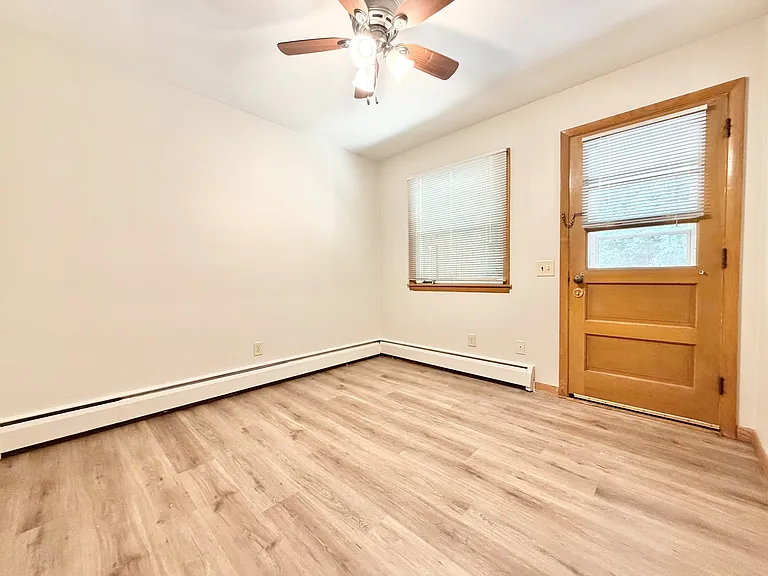 1659 Capital Ave #1 — Photo 12
