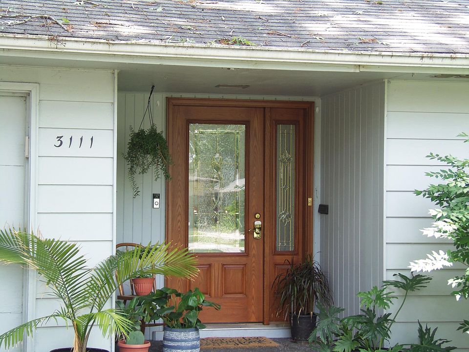 2nd image of 3111 River Forest Dr