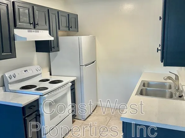 Mauna Loa Apartments, 1810 Broadway St #4, Oceanside, CA 92054
