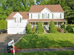30 Commodore Hull Drive, Derby, CT 06418