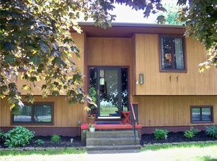 11219 Westwood Rd, Alden, NY 14004