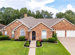 406 Windy Way Dr, Victoria, TX 77904