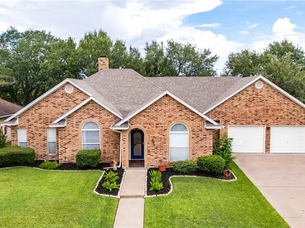 406 Windy Way Dr, Victoria, TX 77904