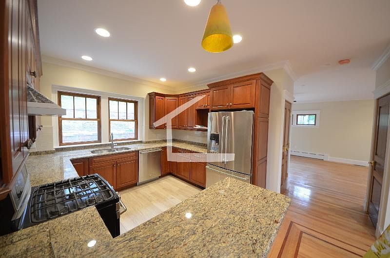 1st image of 161 Bigelow St #1