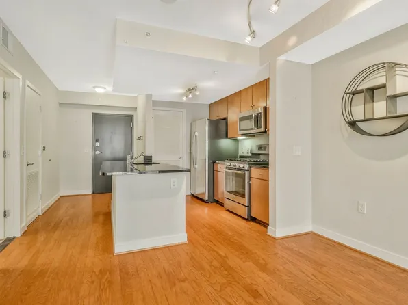 1117 10th St NW APT 810, Washington, DC 20001