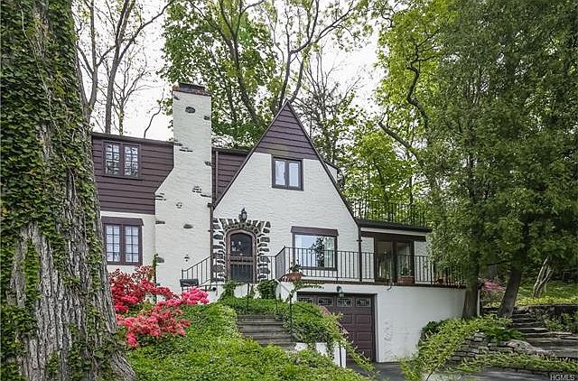 1st image of 7 Bonaventure Ave