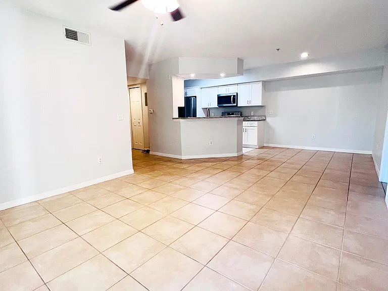 713 Crest Pines Dr #217 — Photo 2