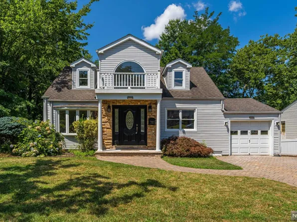391 Congress St, New Milford, NJ 07646