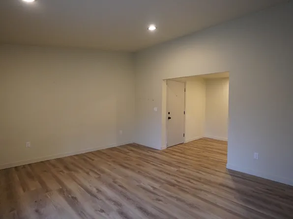 7523 10th Avenue Ct E #C, Tacoma, WA 98404